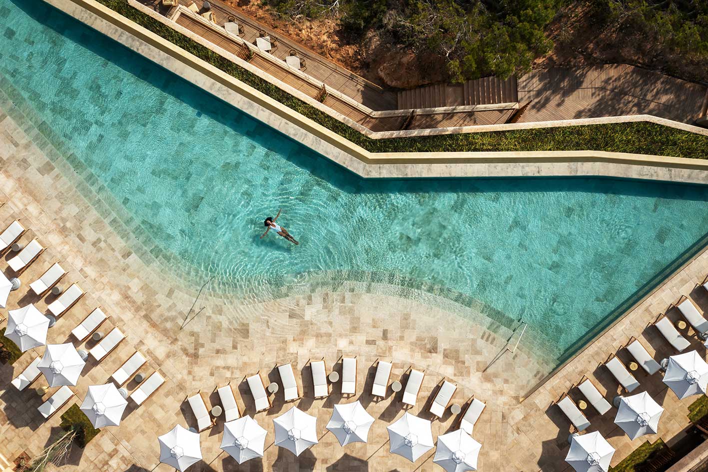 Retreat-aurora-pool