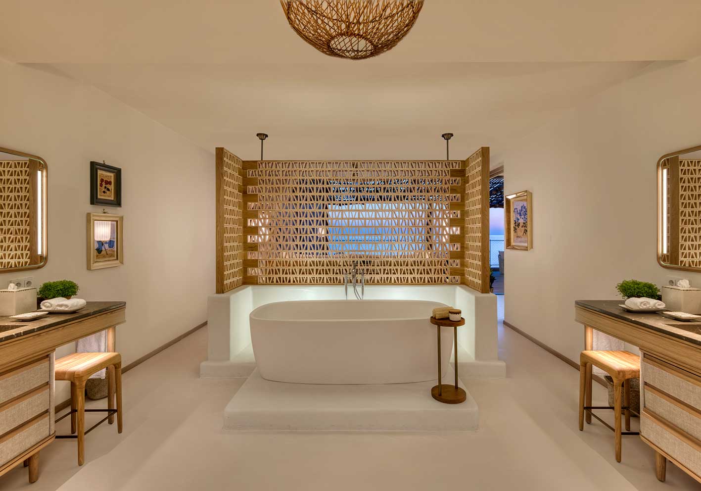 Sea-Scape-One-Bedroom-Suite-BathRoom